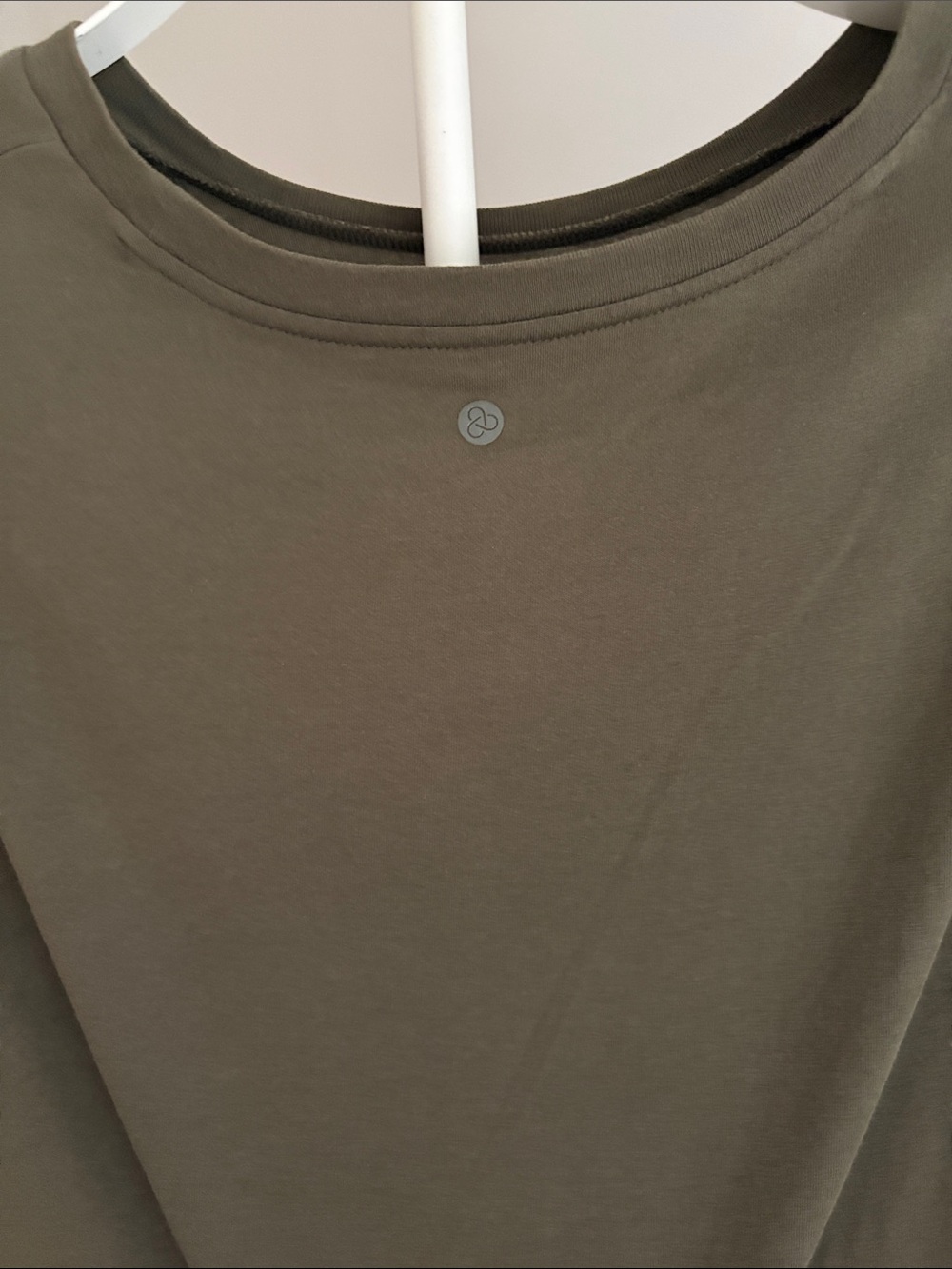Zella Olive Green Short Sleeve Ruched Tee - Picture 4 of 4